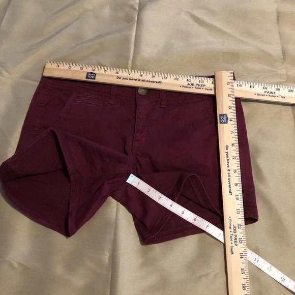 American Eagle Outfitters Shortie Jean Shorts Size 6 Burgundy Inseam 4” Mid-Rise - Picture 10 of 10